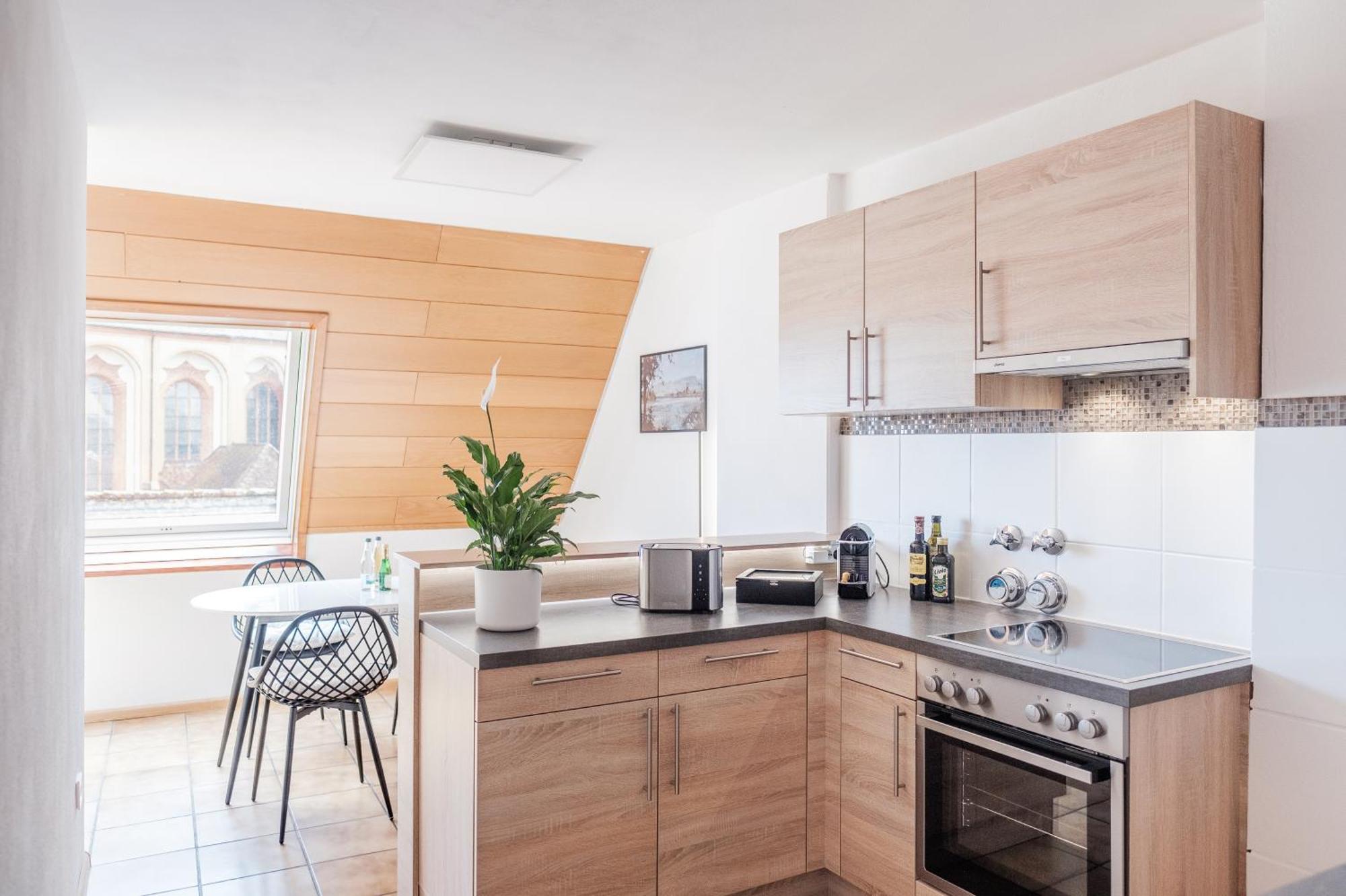 Neu Deluxe Suite Muensterblick, Maisonette, Kingsize Bett, Kueche, Netflix, Aussicht, E-Kamin Bad Säckingen Exterior foto
